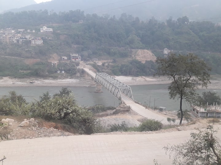 गोरखा भित्रने नाकाहरुमा रातको समयमा सवारी चल्न रोक