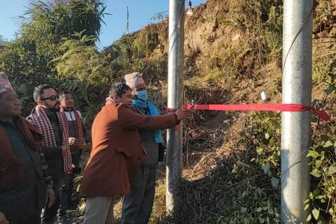 बारपाकमा केन्द्रीय प्रशारण लाइनको बिद्युत बल्यो