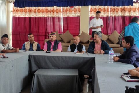 ‘अल्पमतमा परेपछि पदमा वसिराख्नु  नैतिक रुपमा उपयुत्त होइन’