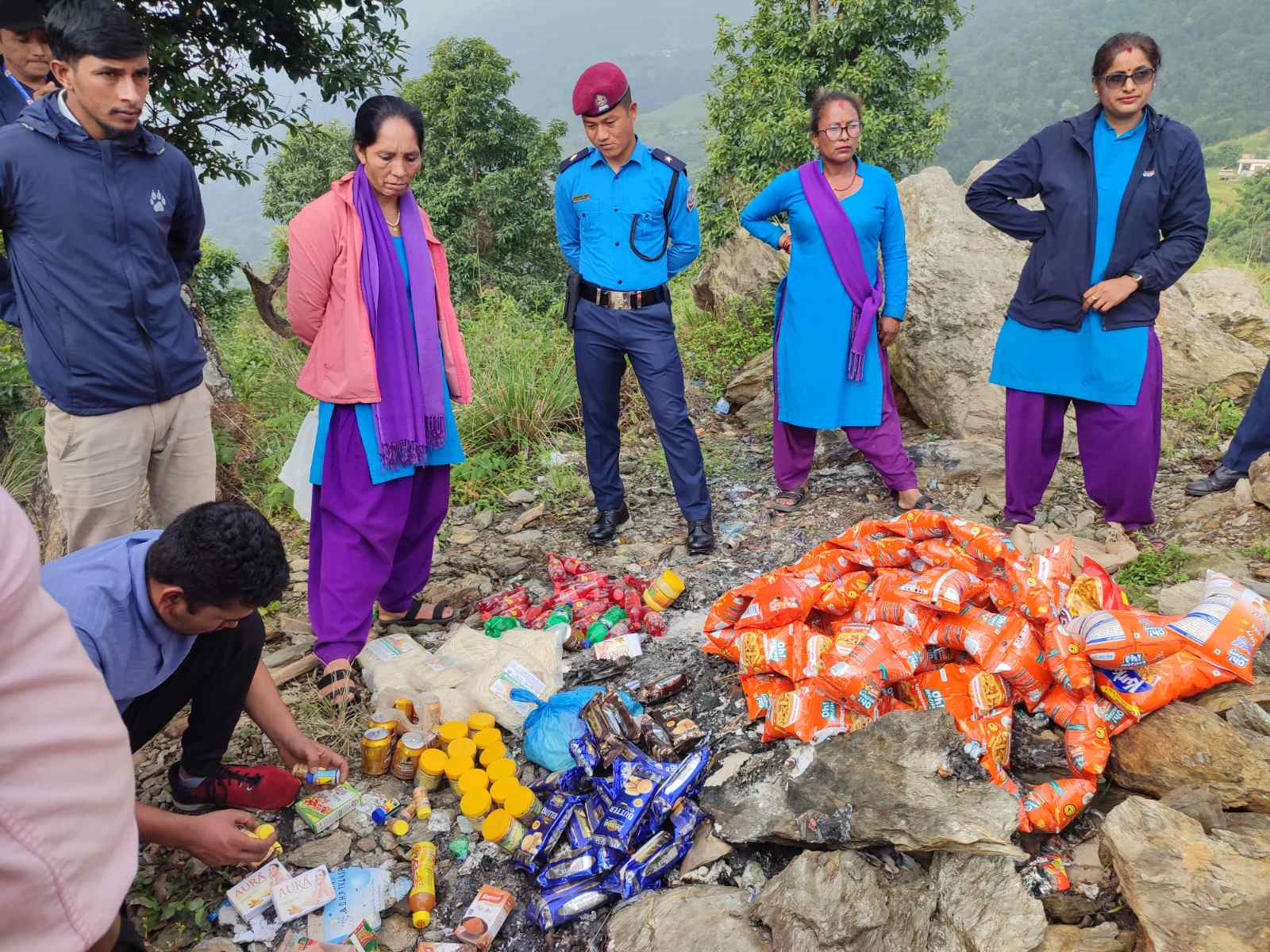 अनुगमनको क्रममा नियन्त्रणमा लिएको म्याद गुज्रीएका सामाग्री नष्ट