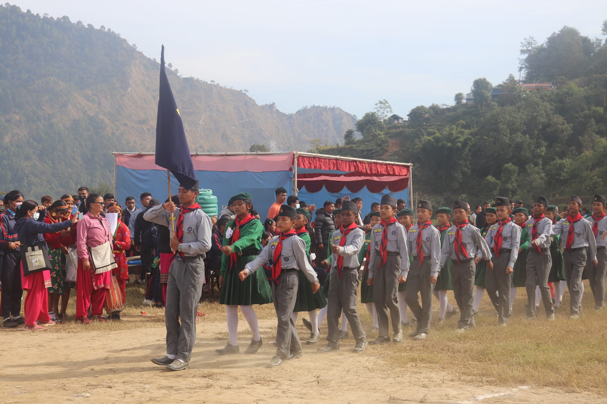 बारपाक सुलिकोट स्तरीय रनिङ्ग शिल्ड शुरु