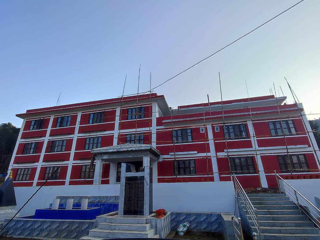 दुई पालिकाकोे प्रशासकीय भवन निर्माण अन्तिम चरणमा