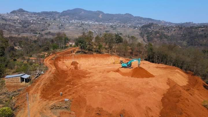 बेलडाडाँडामा खेलकुद मैदान निर्माण