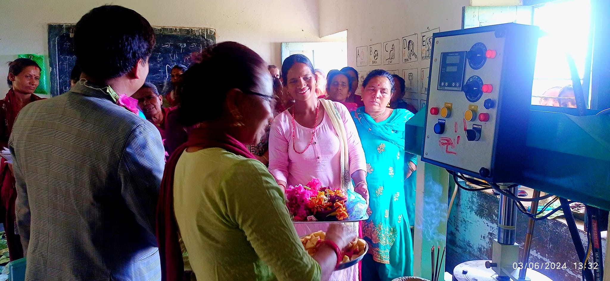 दुना टपरी वनाउने उद्योग संचालन