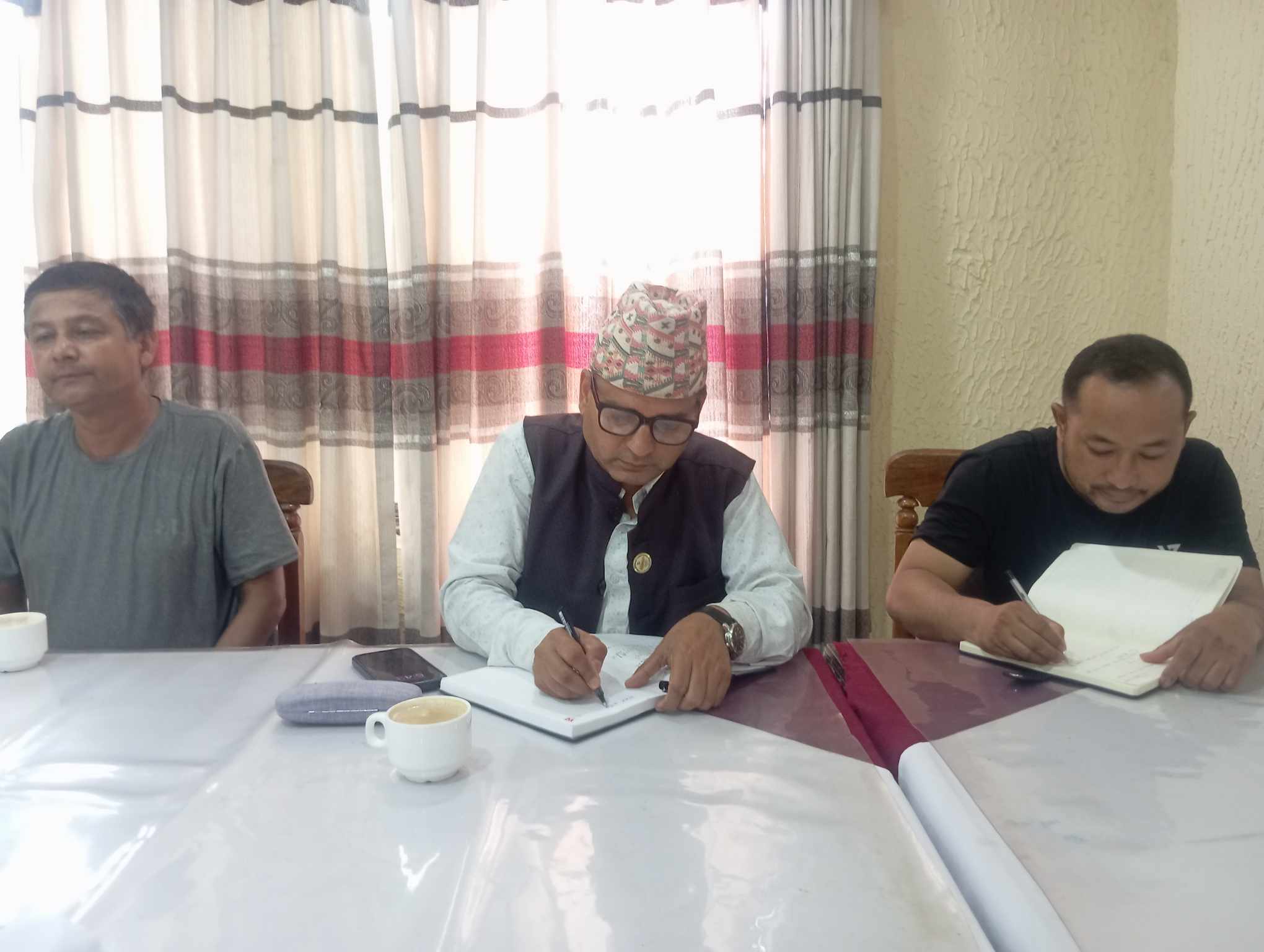 दायीत्व घटाउन र अधुरा योजना सम्पन्न गर्न जोड दिन्छौ ः मन्त्री देवकोटा