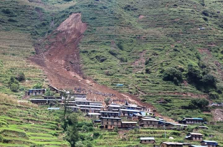 धार्चेको रेसेमा पहिरो, ५ जना वेपत्ता, दुइ जना घाइते