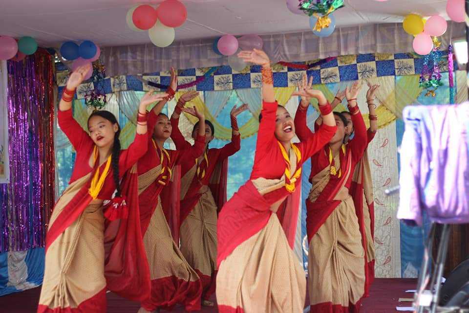 विद्यालय स्तरीय तीज नृत्य प्रतियोगितामा  ओल्ड क्यापिटल पहिलो