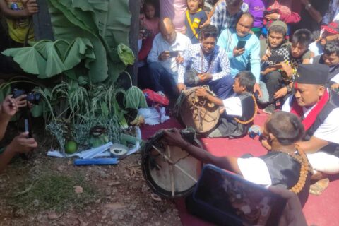 चेपाङ समुदायले सामुहिक रुपमा छोनाम पर्व मनाए