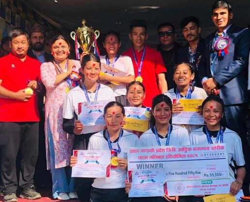 आंगिक क्याम्पस छात्रा भलिवल प्रतियोगीतामा धौलागिरी वहुमुखी क्याम्पस पहिलो