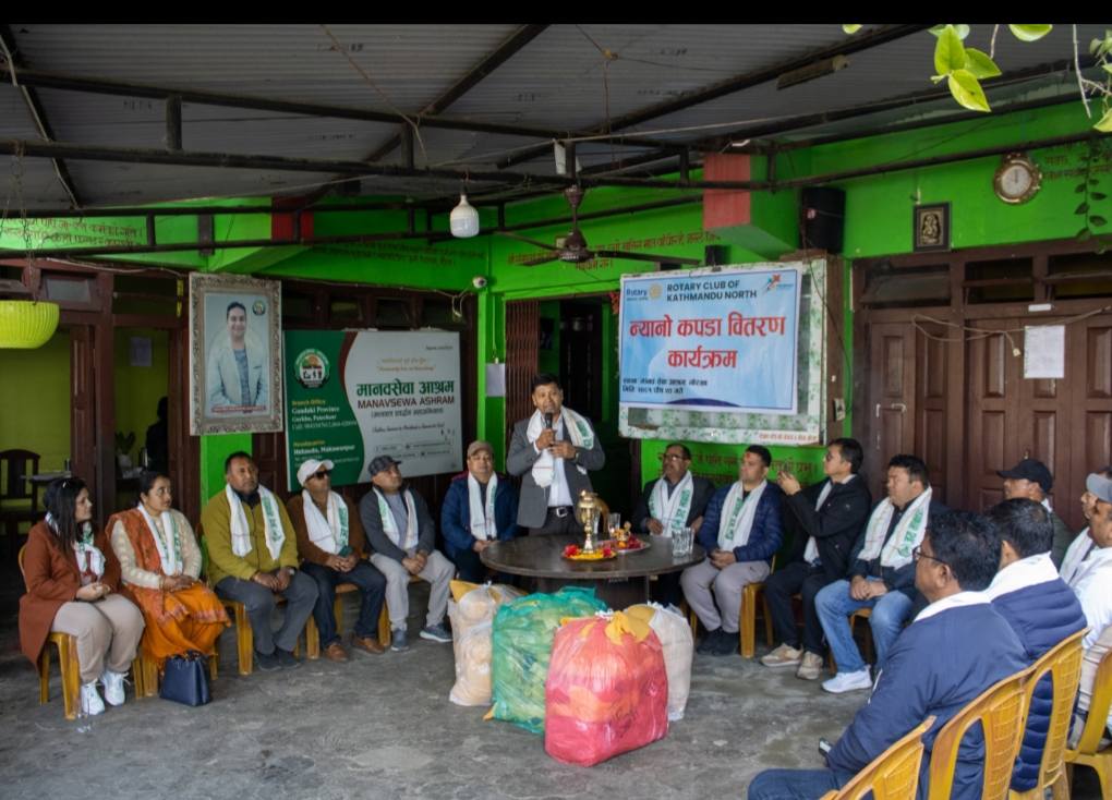 मानव सेवा आश्रमका बालवालिकालाई न्यानो कपडा वितरण