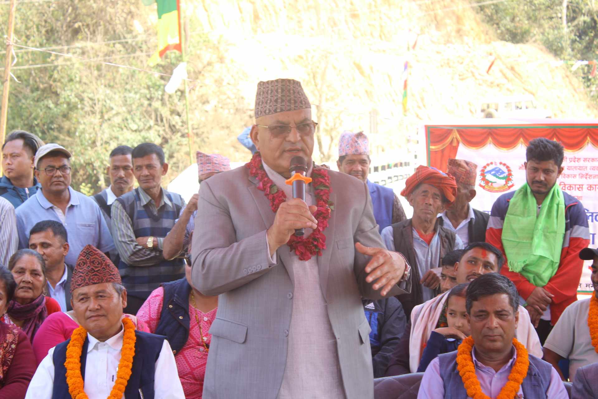 जमिन वाझोँ र घर रित्तो बने ः मुख्यमन्त्री पाण्डे